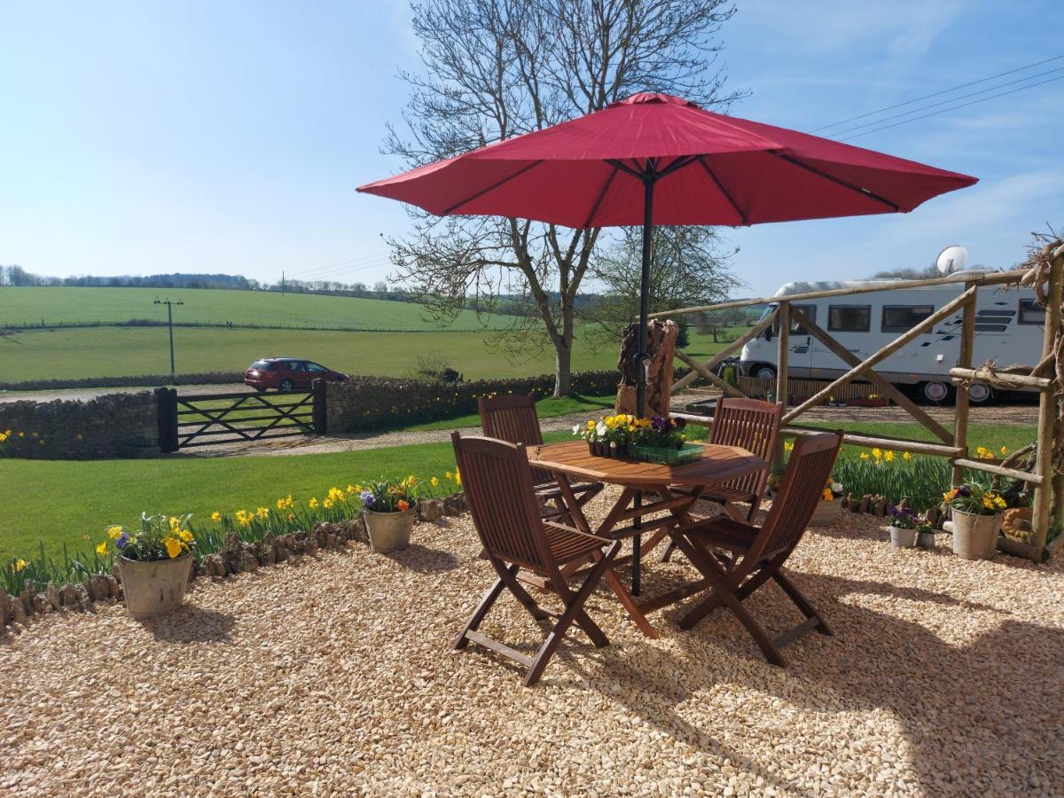Thames Head Wharf - Historic Cotswold Cottage With Stunning Countryside Views Cirencester Kültér fotó