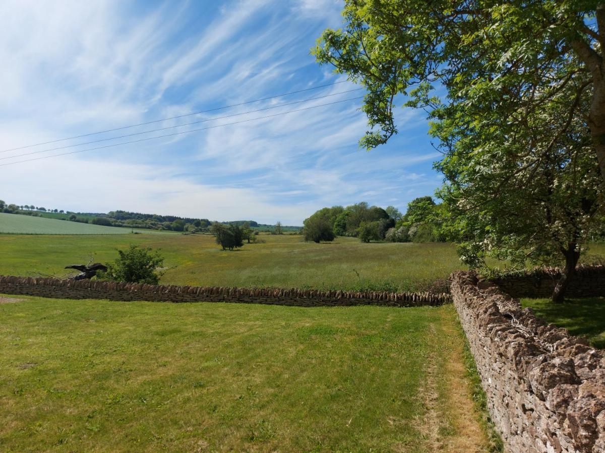 Thames Head Wharf - Historic Cotswold Cottage With Stunning Countryside Views Cirencester Kültér fotó