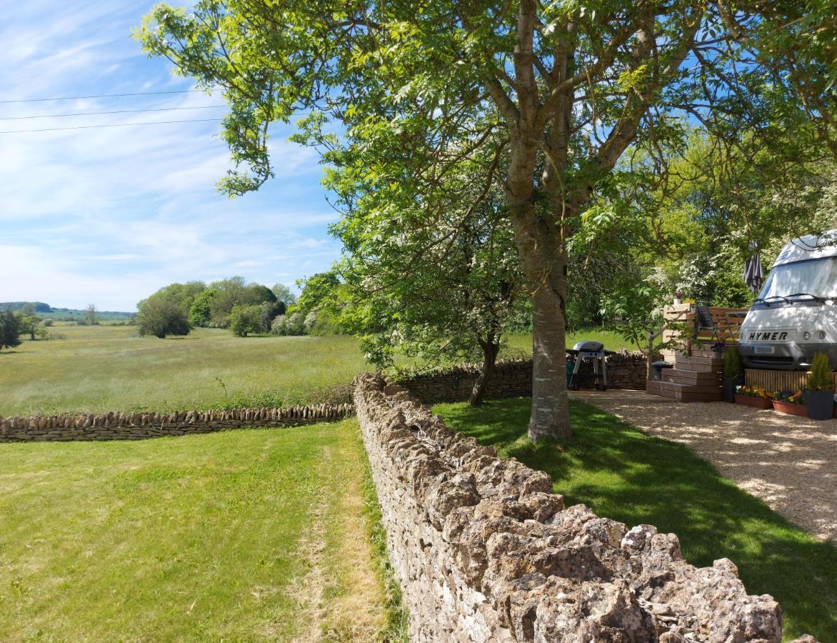 Thames Head Wharf - Historic Cotswold Cottage With Stunning Countryside Views Cirencester Kültér fotó