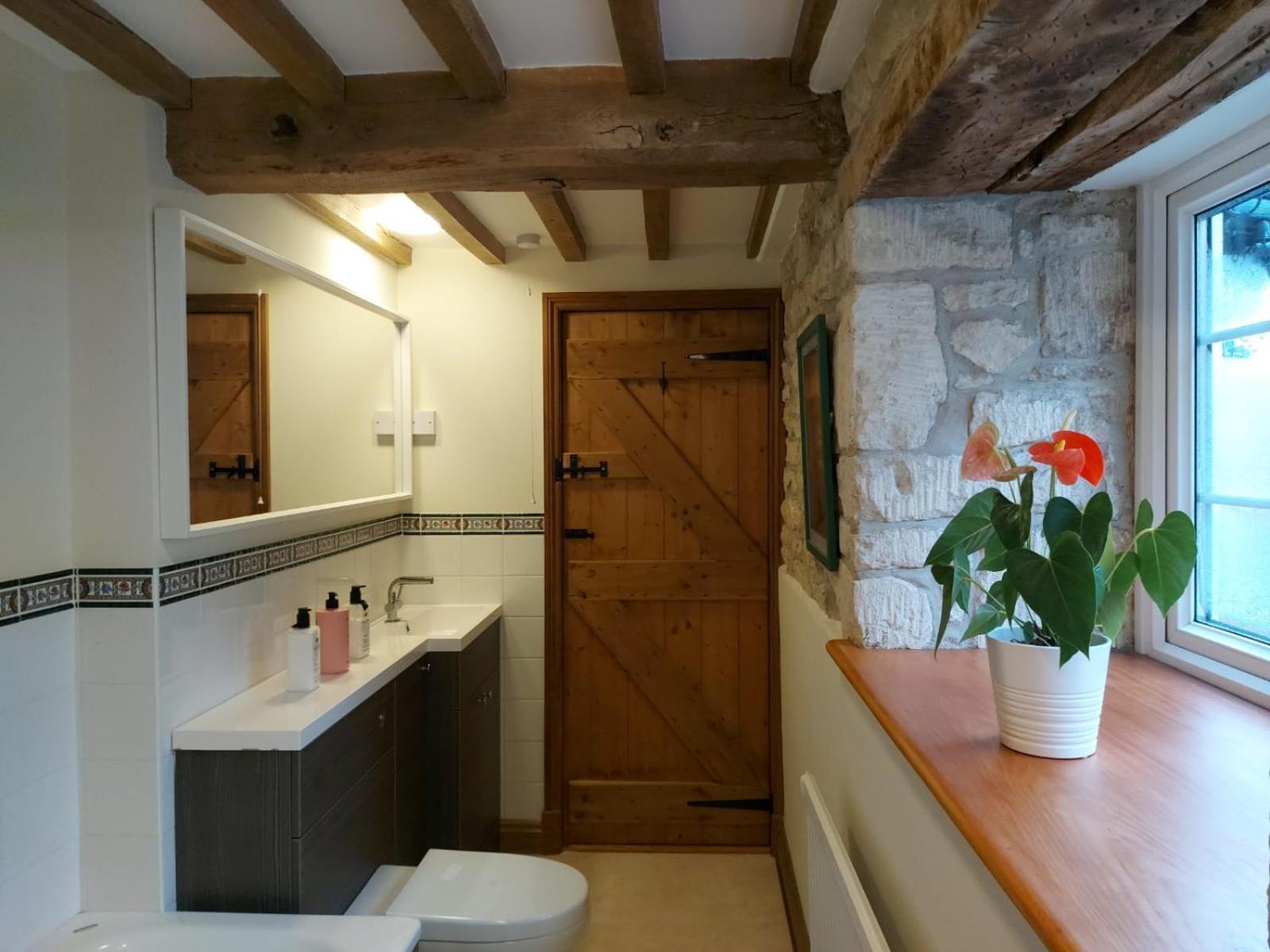 Thames Head Wharf - Historic Cotswold Cottage With Stunning Countryside Views Cirencester Kültér fotó